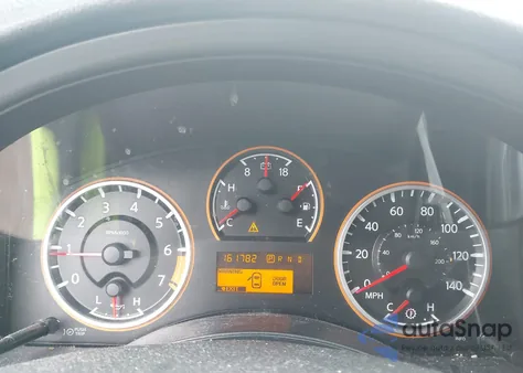 2015 Nissan Armada Platinum/Sl/Sv z USA, uszkodzony, nr VIN 5N1AA0ND6FN600932